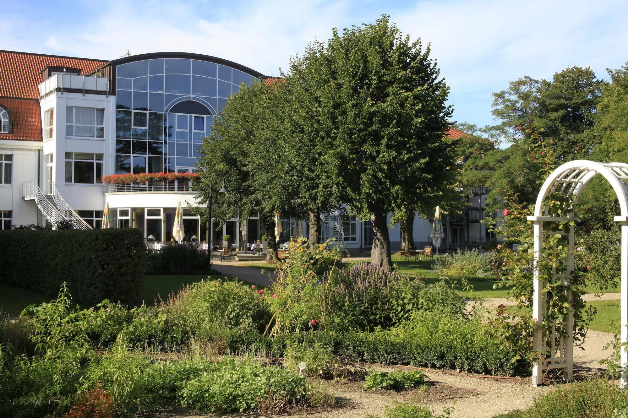 Seehotel Grossherzog Von Mecklenburg Boltenhagen  Exterior foto